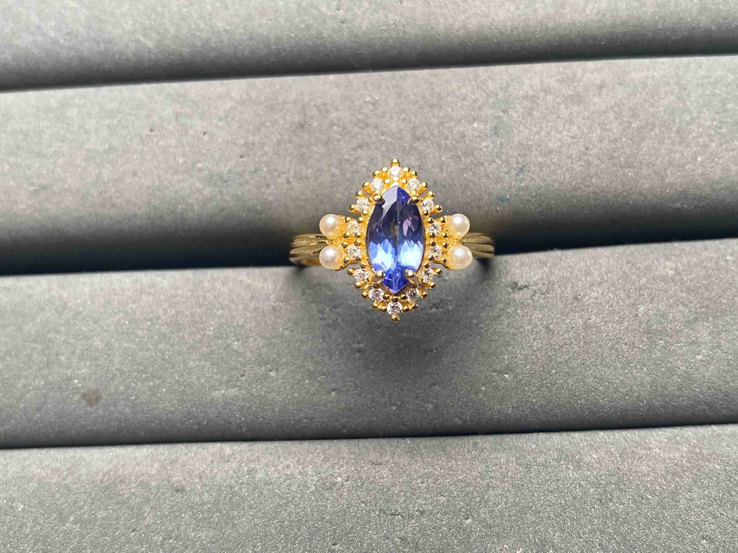 A15502 Tanzanite Ring