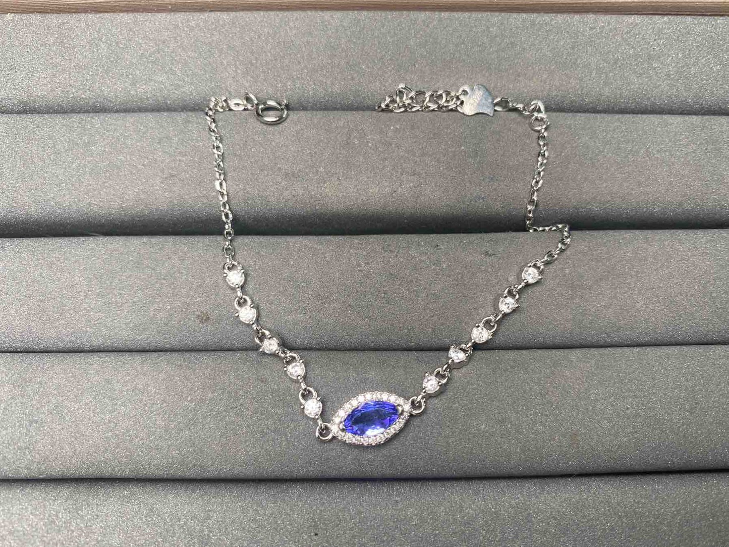 A15504 Tanzanite Bracelet