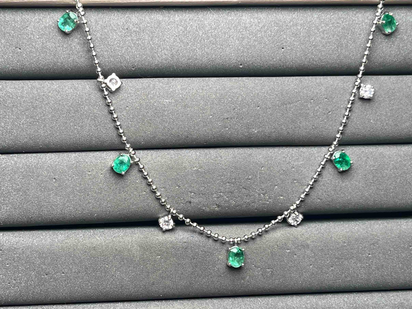 A15584 Emerald Necklace