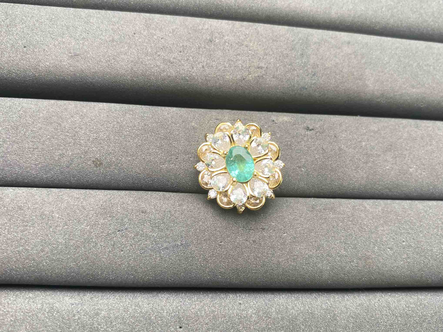 A15631 Emerald Pendant