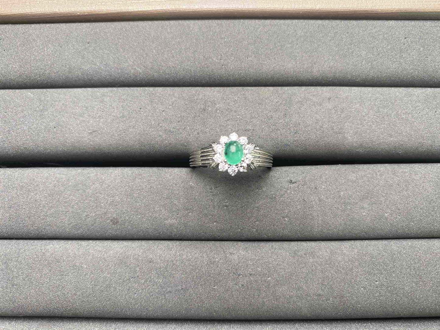 A15633 Emerald Ring