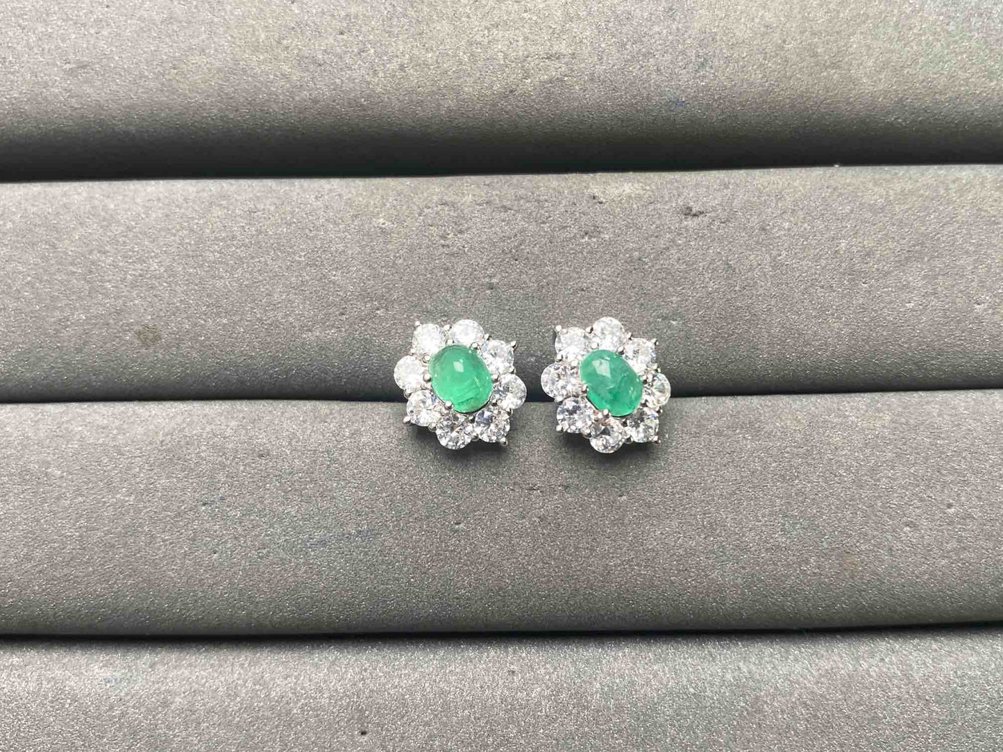 A15644 Emerald Earrings