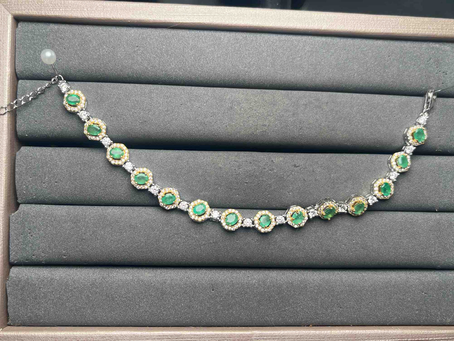 A15717 Emerald Bracelet