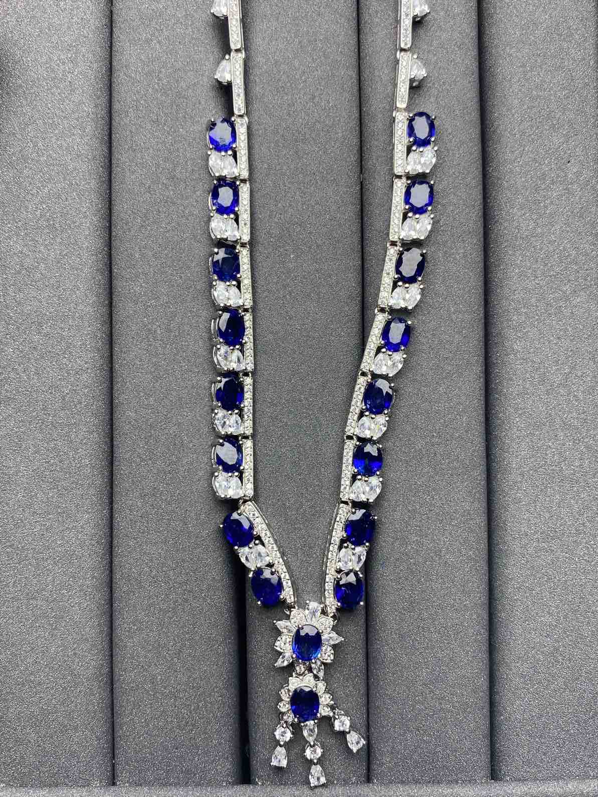 A1581 Blue Sapphire Necklace