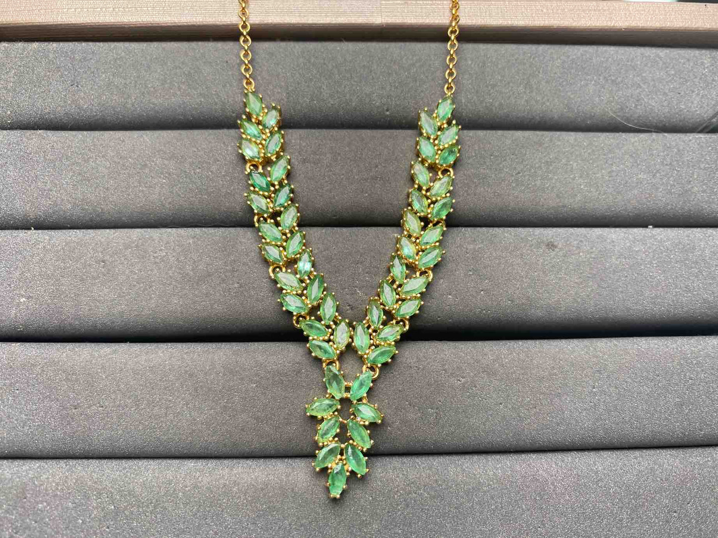 A15843 Emerald Necklace