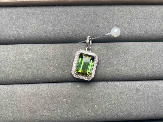A15870 Tourmaline Pendant