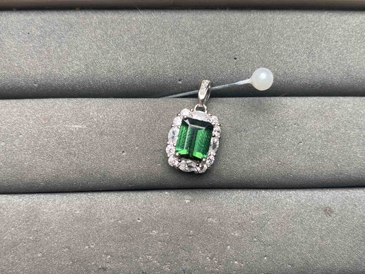 A15874 Tourmaline Pendant