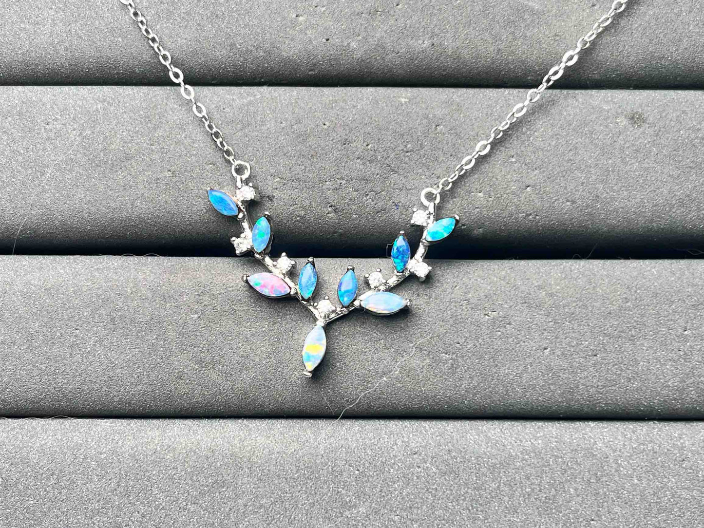 A15984 Opal Necklace