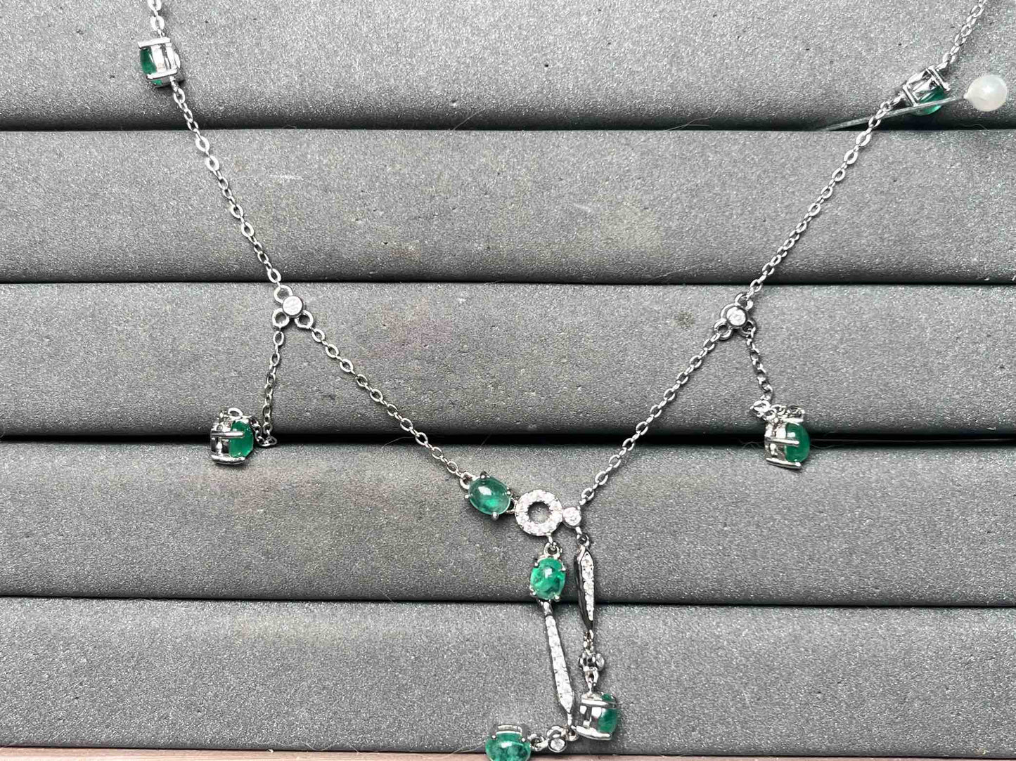 A15986 Emerald Necklace