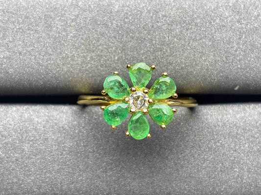 A16 Emerald Ring
