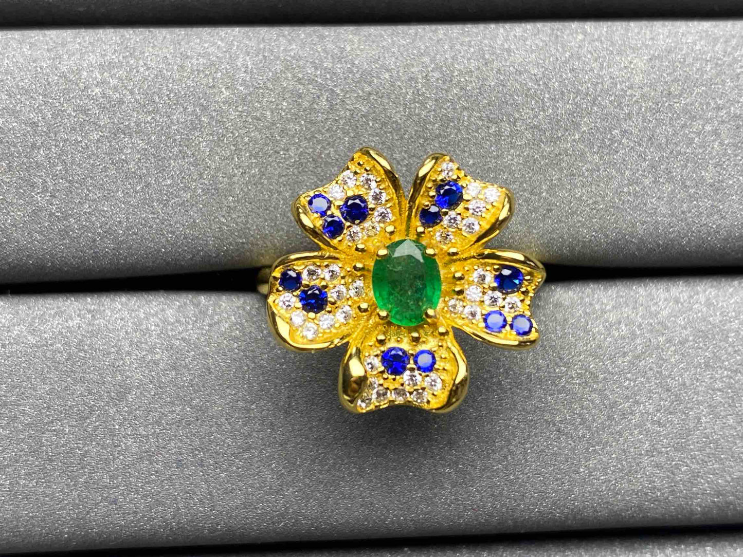 A1606 Emerald Ring