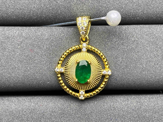 A1617 Emerald Pendant