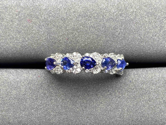 A1694 Cornflower Sapphire Pendant