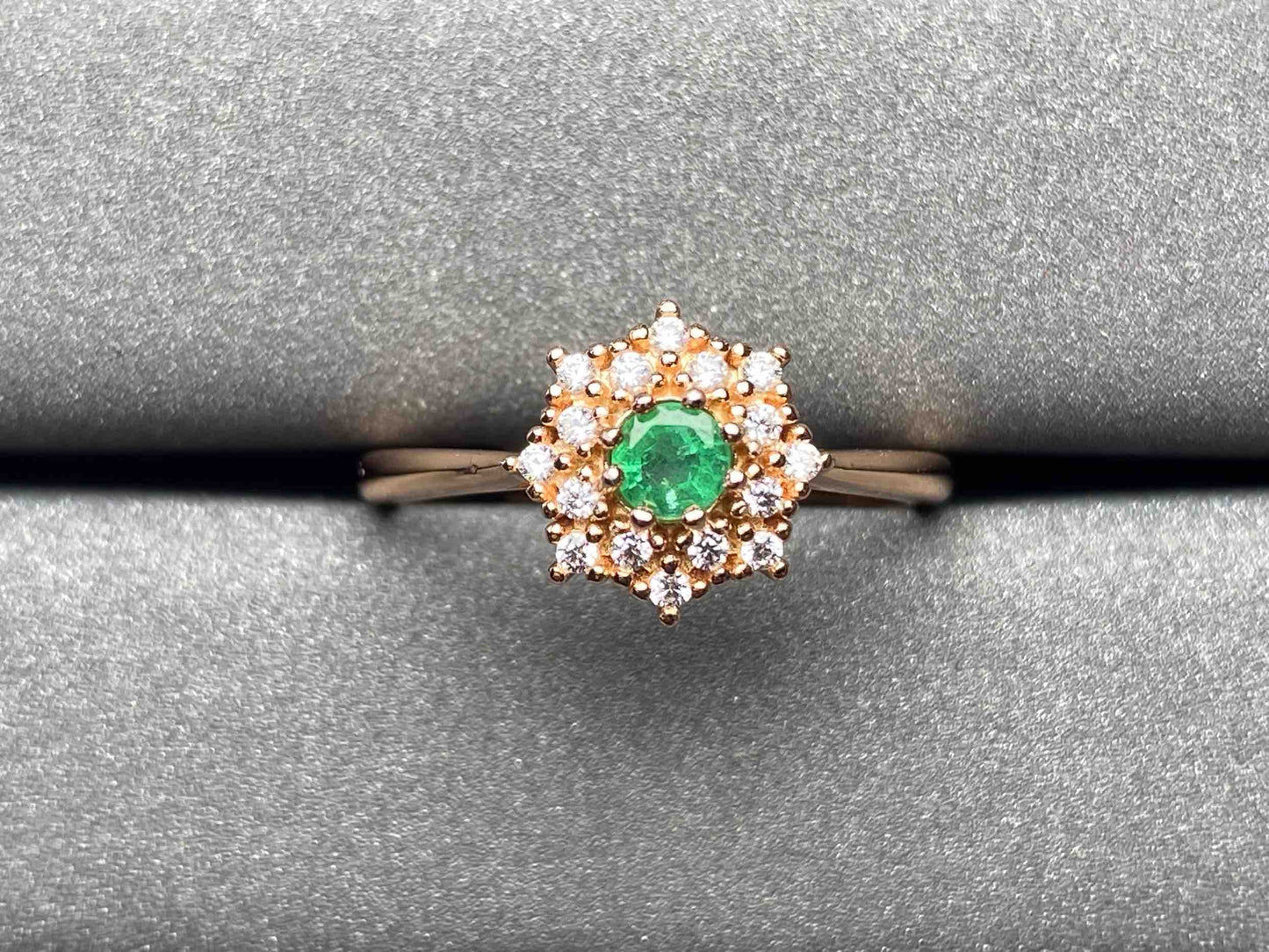 A174 Emerald Ring