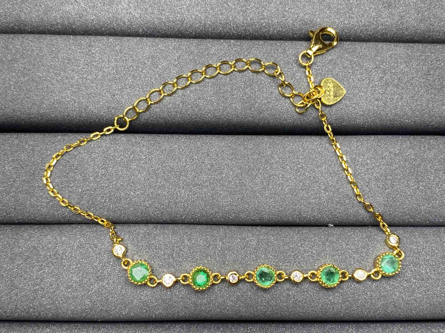 A176 Emerald Bracelet