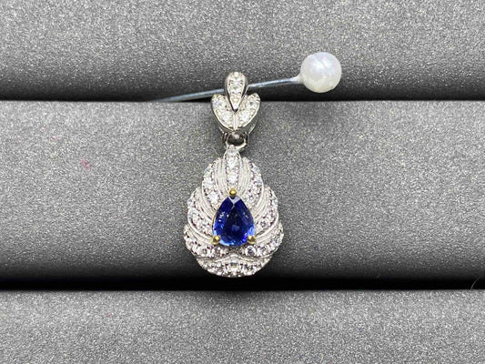 A1780 Cornflower Sapphire Pendant