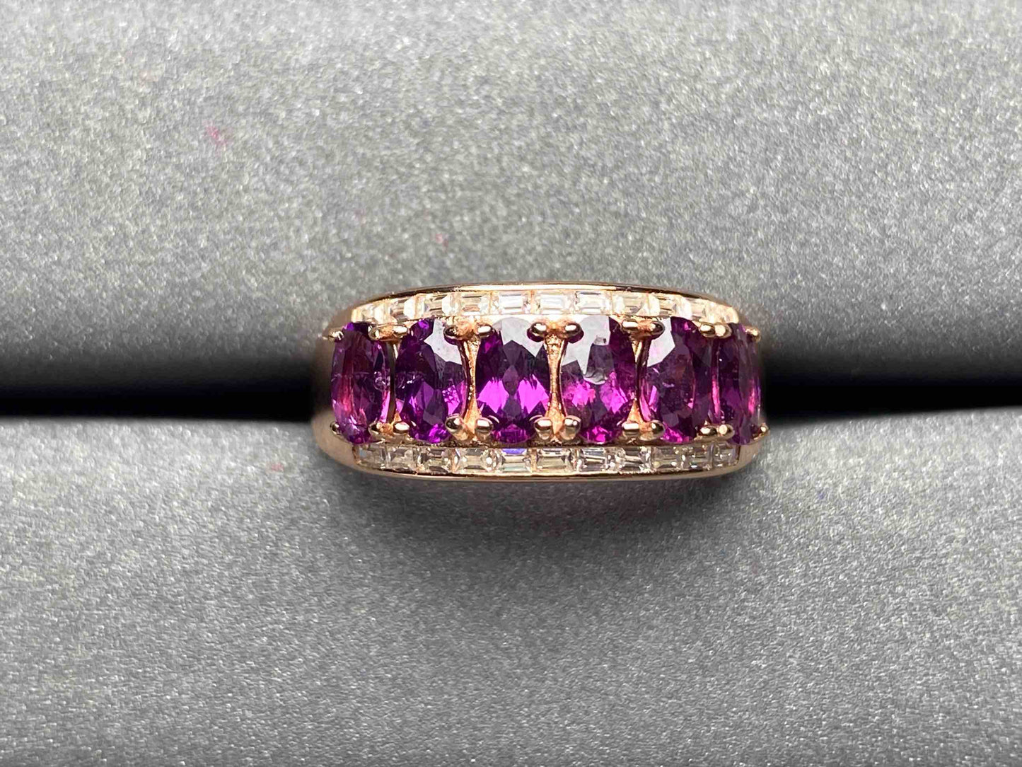 A1821 Garnet Ring