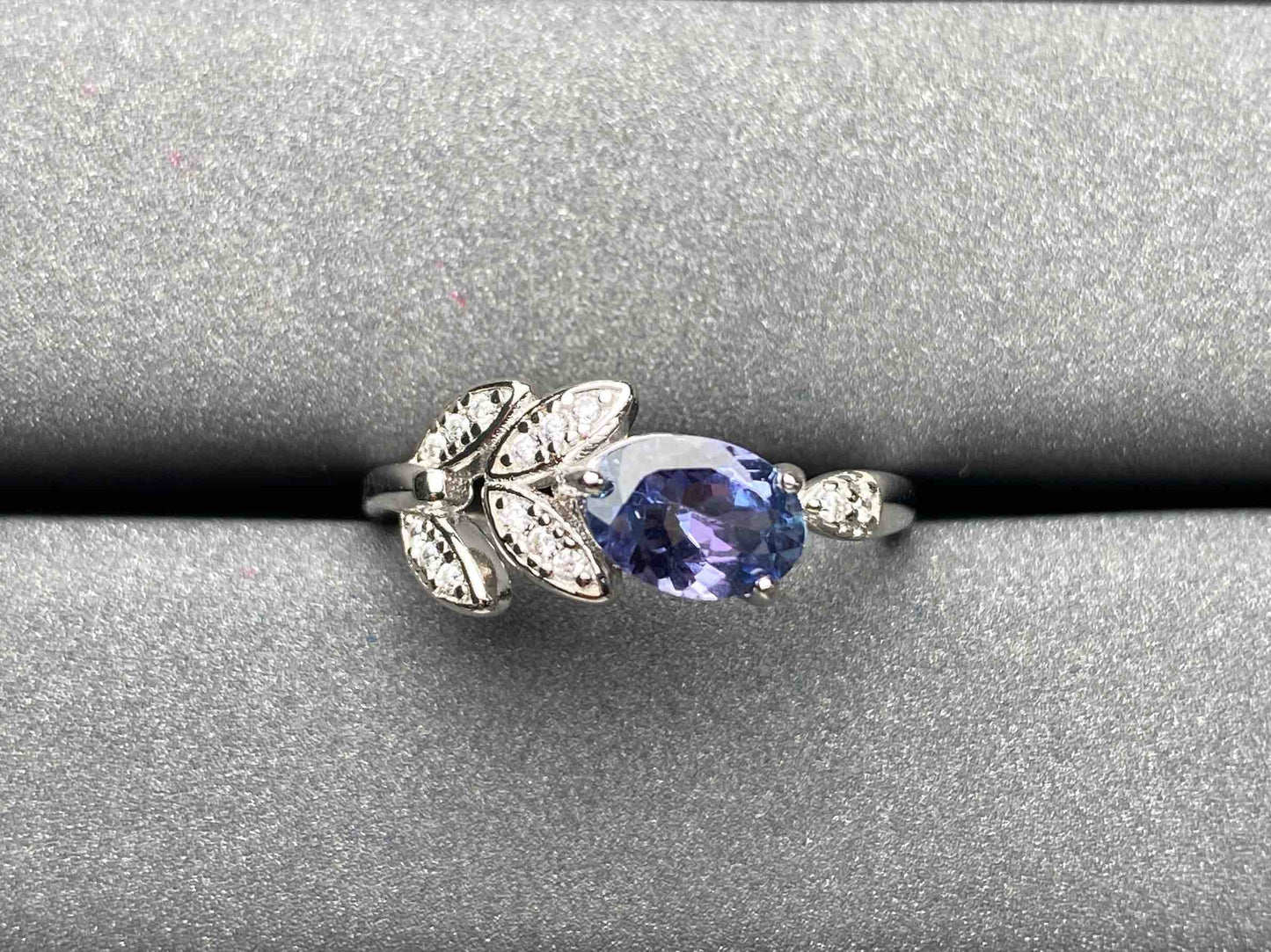 A1898 Tanzanite Ring