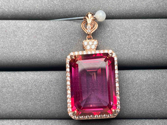 A1910 Topaz Pendant