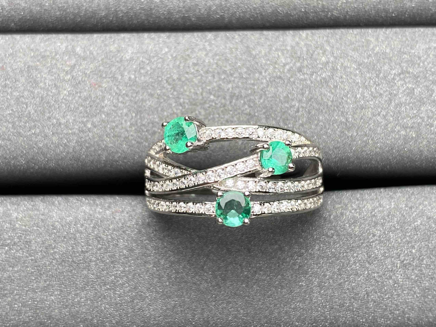 A1947 Emerald Ring