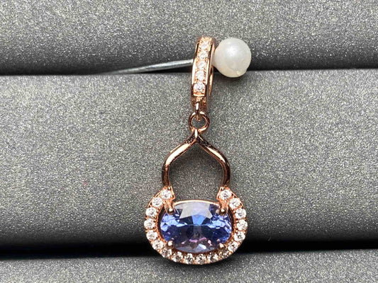 A2003 Tanzanite Pendant