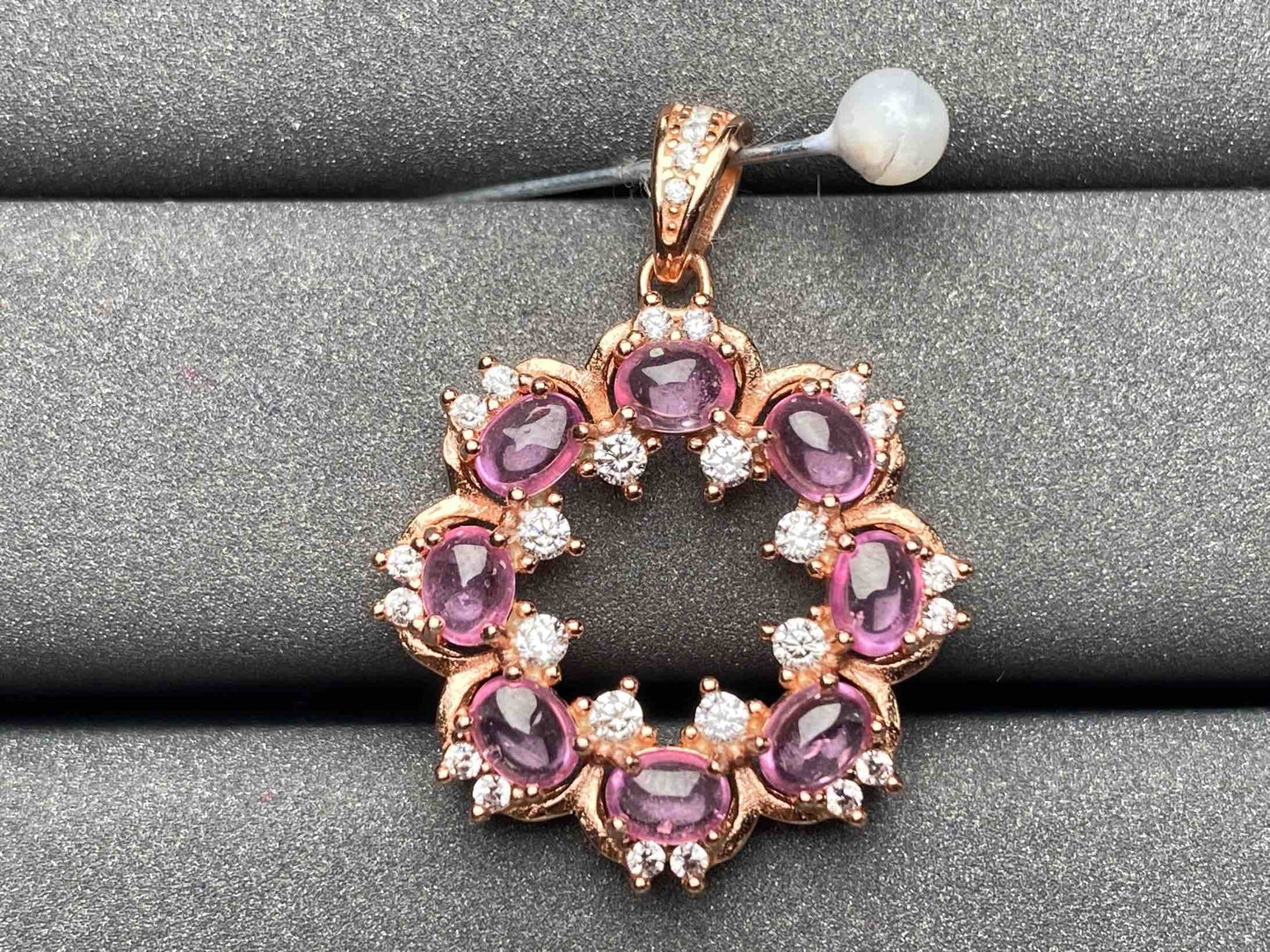 A2013 Pink Sapphire Pendant
