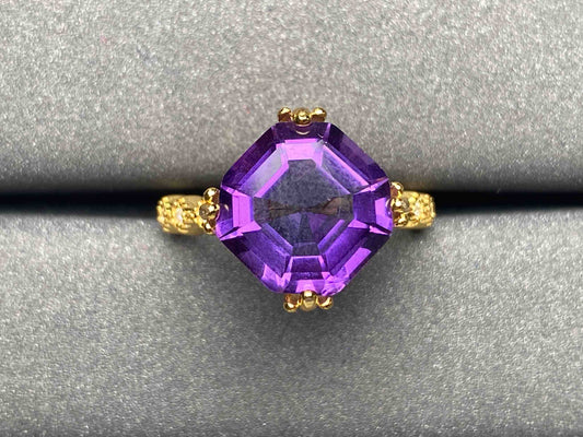A2046 Amethyst Ring
