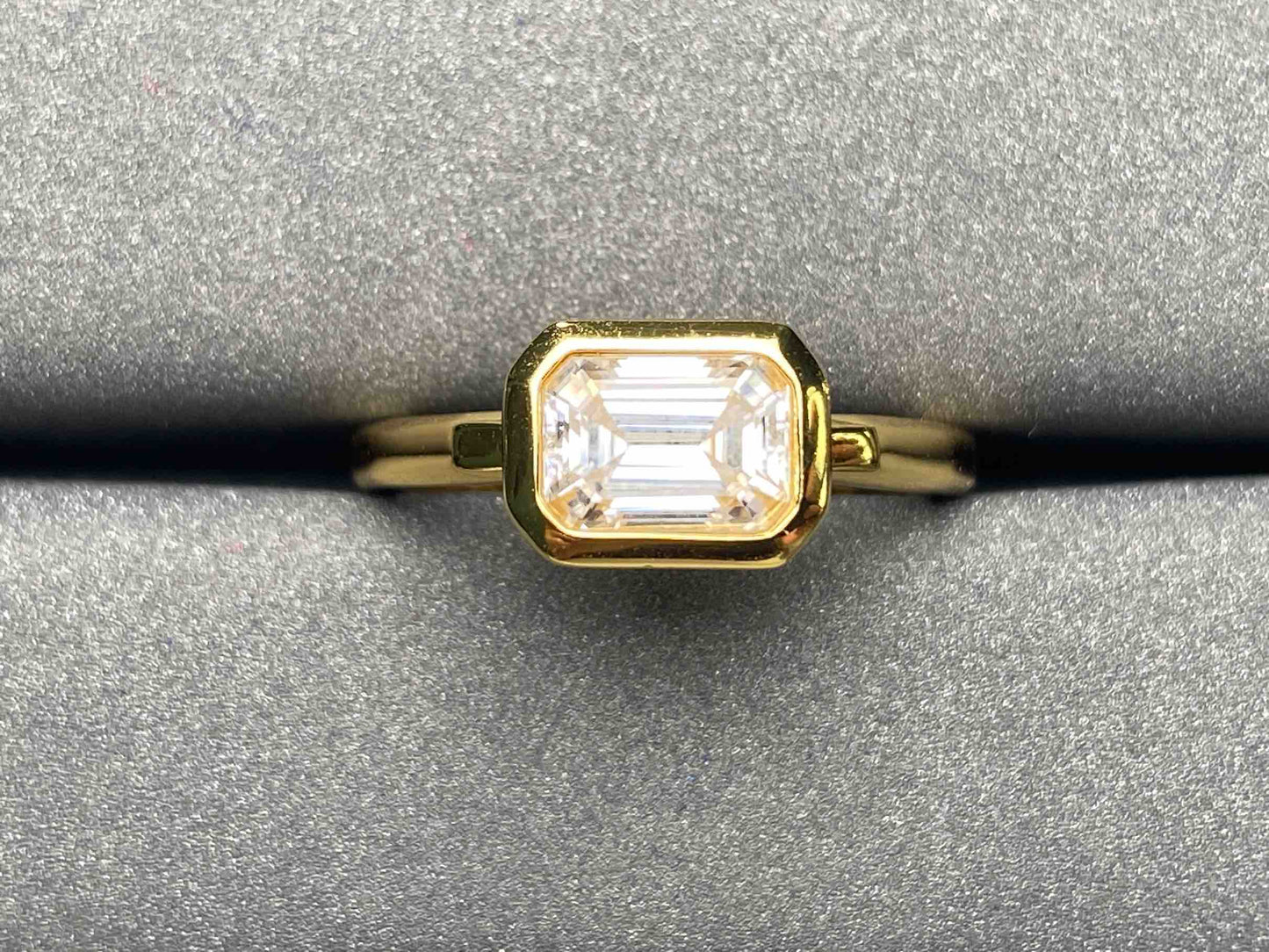 A2047 Moissanite Ring