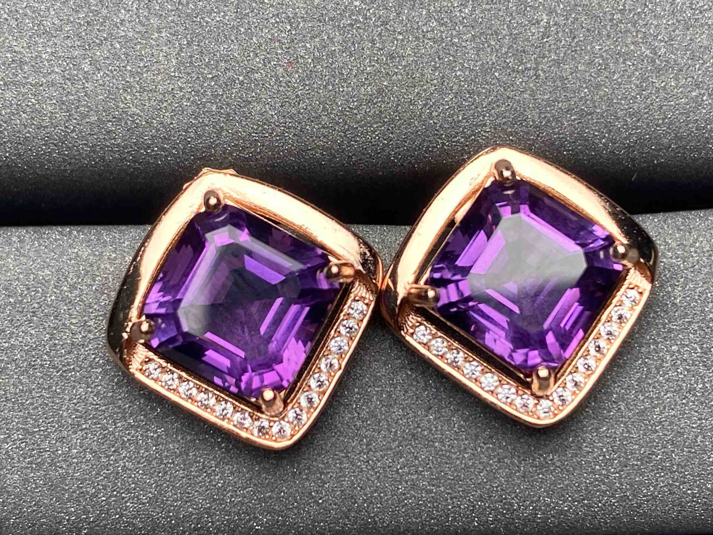 A2079 Amethyst Earrings