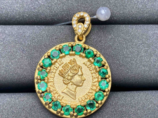A2084 Emerald Pendant
