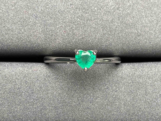A2112 Emerald Ring