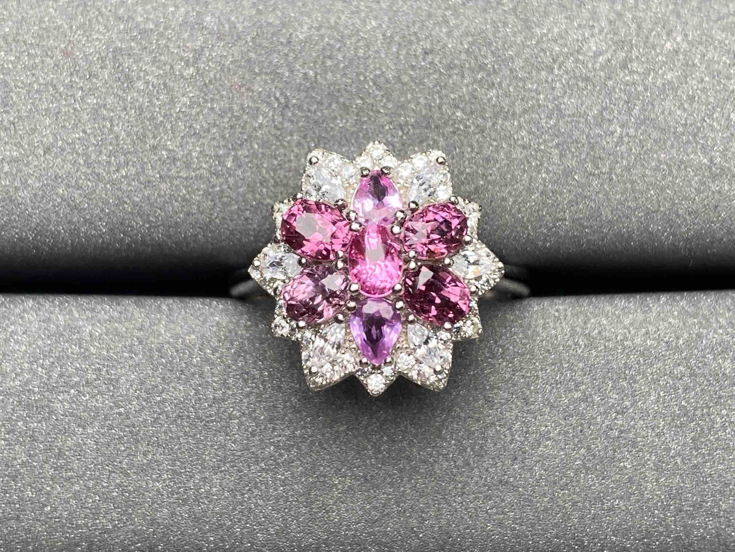 A2124 Spinel Ring
