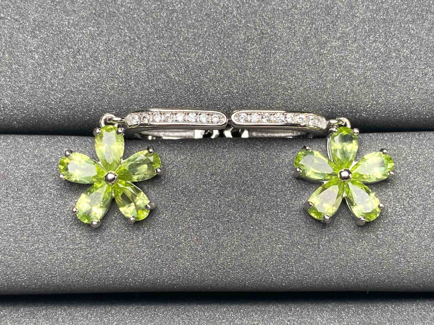 A2138 Peridot Earrings