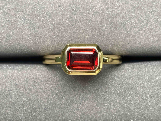 A2197 Garnet Ring