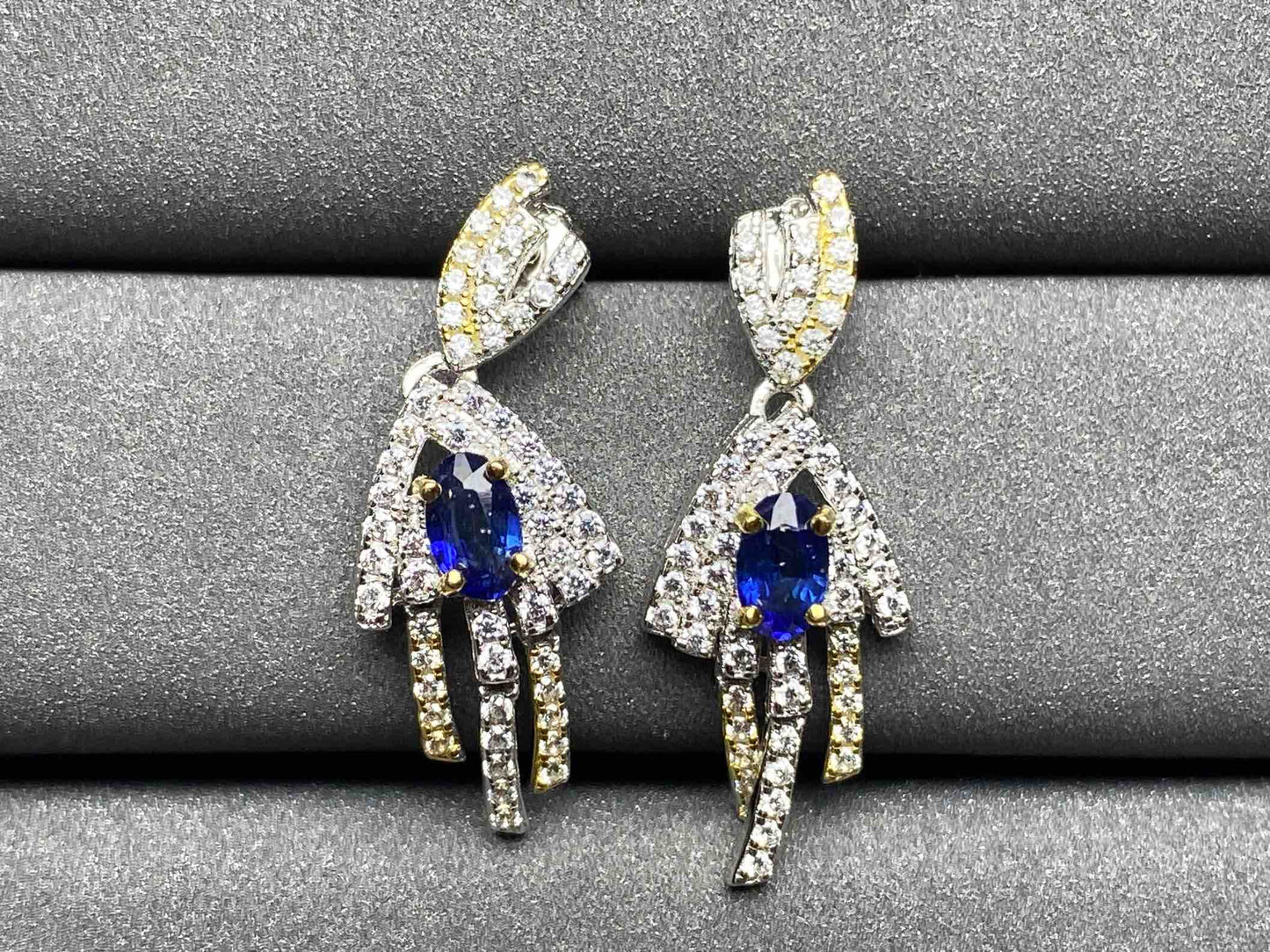 A225 Blue Sapphire Earrings
