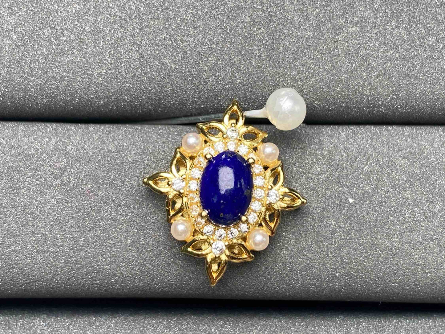 A2296 Lapis lazuli Pendant