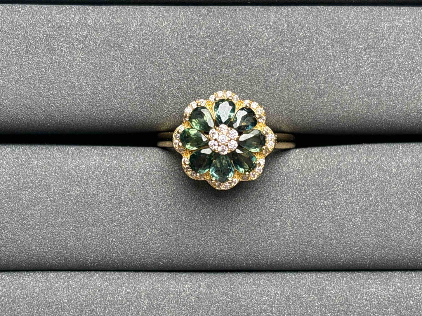 A2496 Teal Sapphire Ring