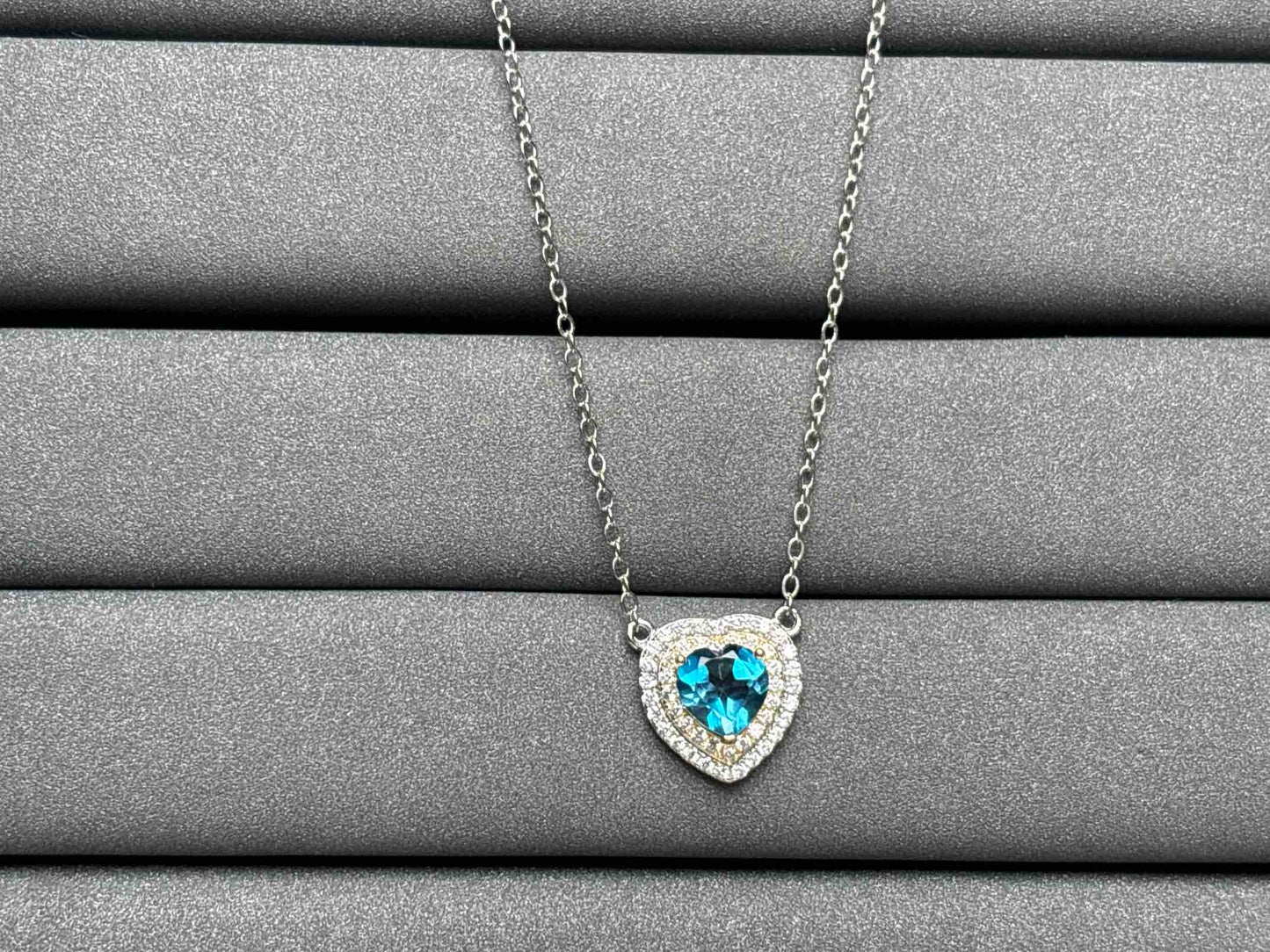A2501 Topaz Necklace