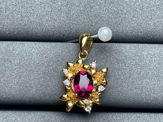 A2534 Garnet Pendant