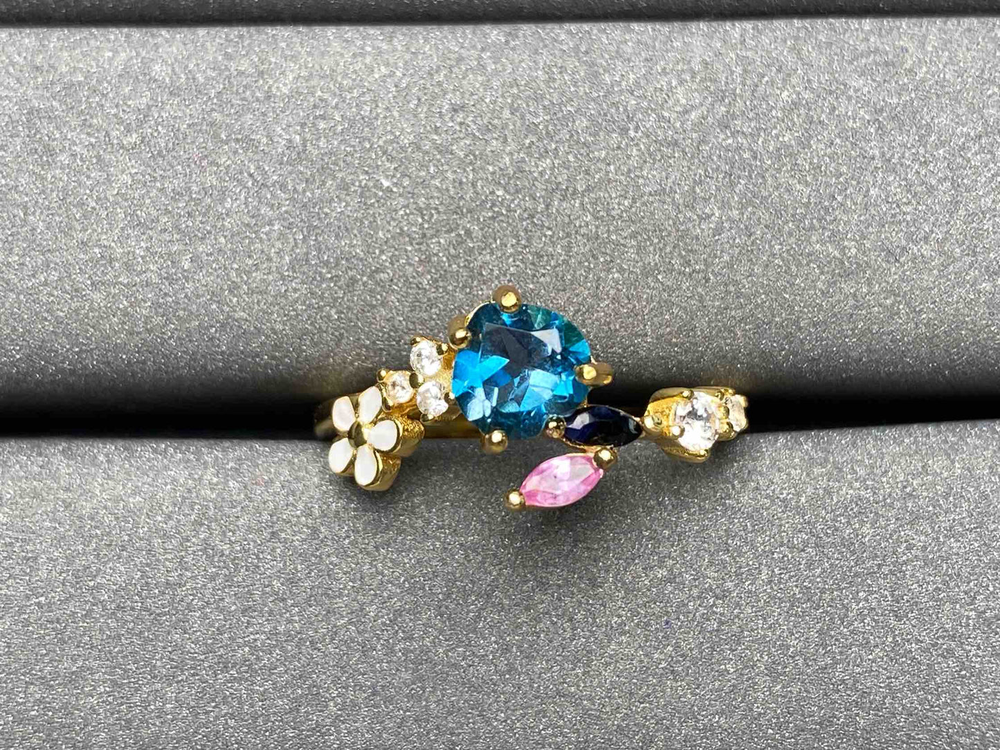 A2610 Topaz Ring
