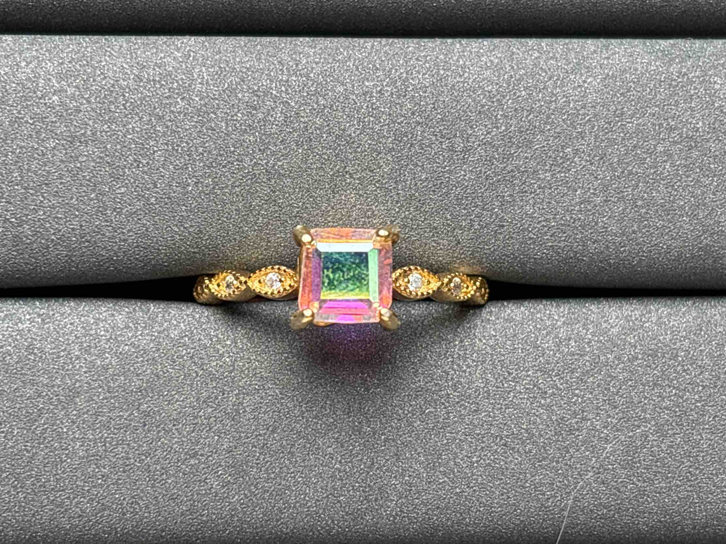 A2748 Aura Quarz Ring