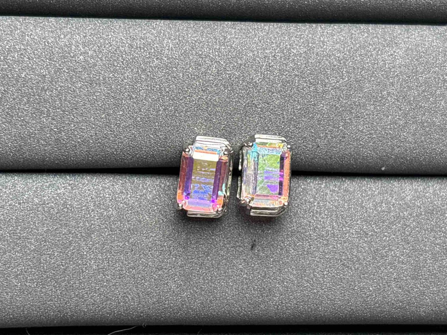 A2797 Aura Quarz Earrings