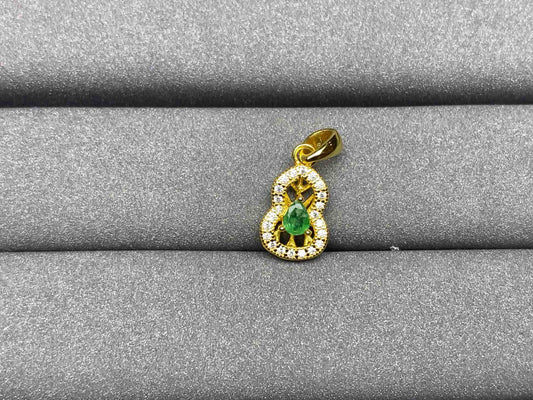 A282 Emerald Pendant