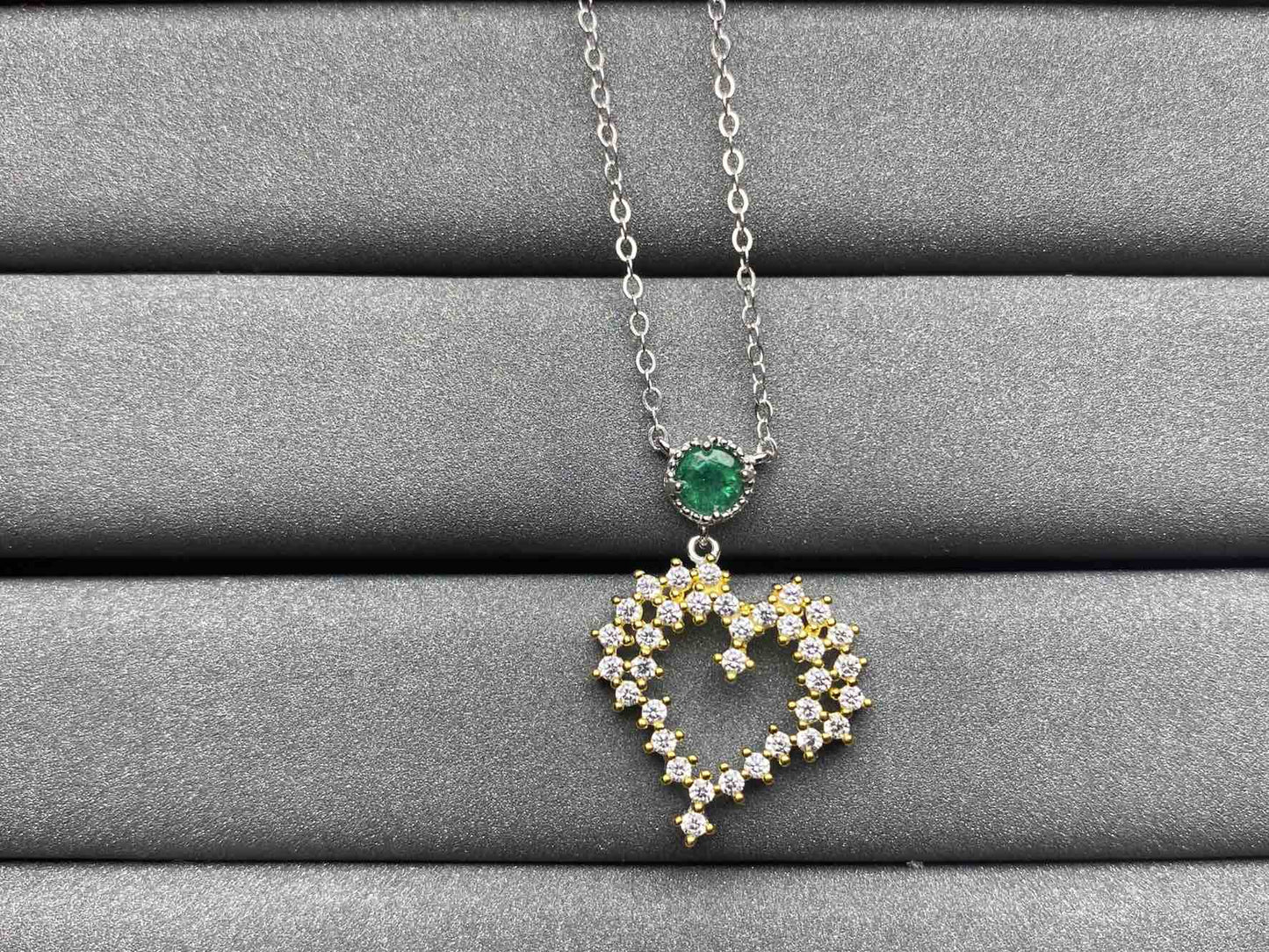A284 Emerald Necklace