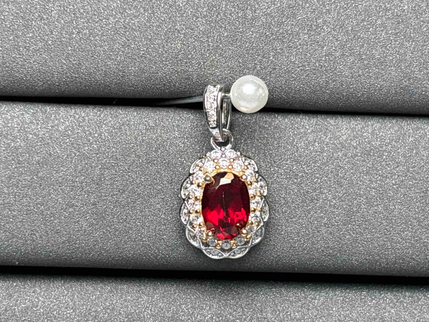 A2884 Topaz Pendant