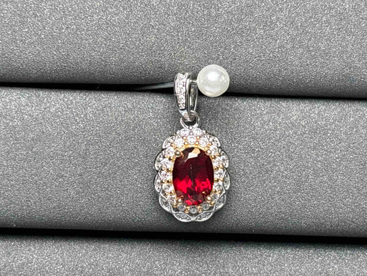 A2884 Topaz Pendant