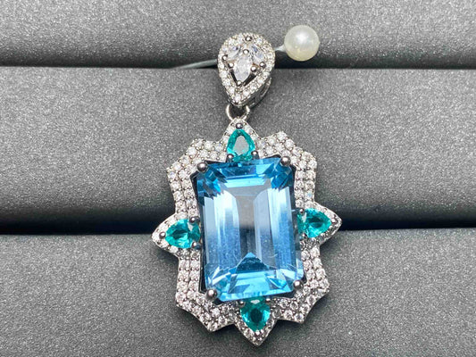 A3136 Topaz Pendant