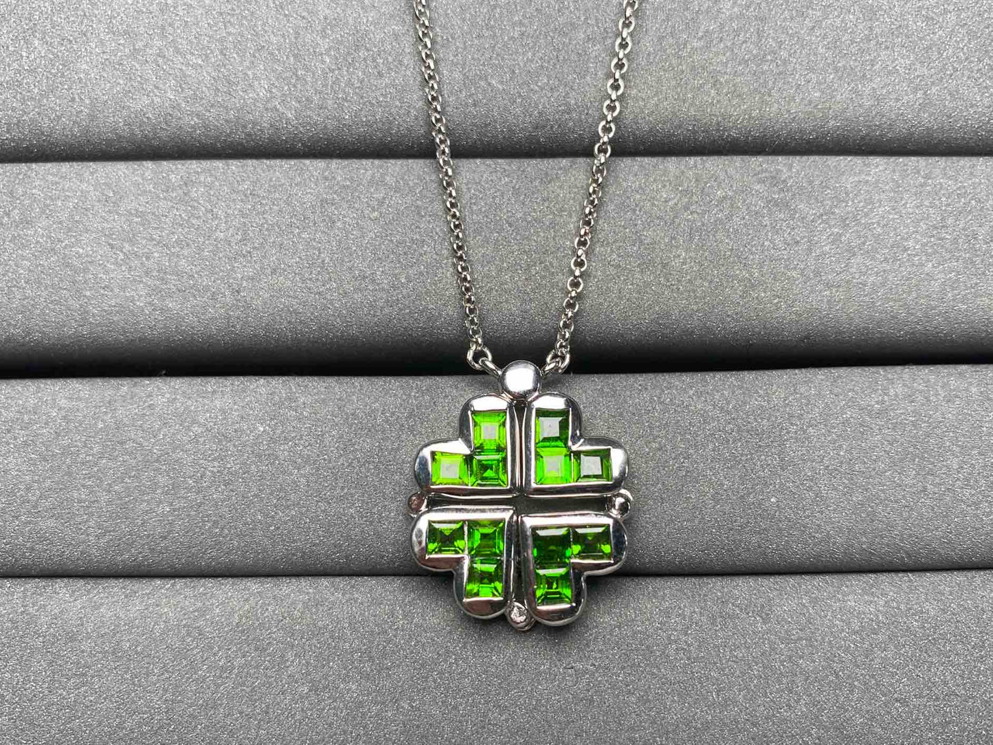 A3137 Diopside Necklace
