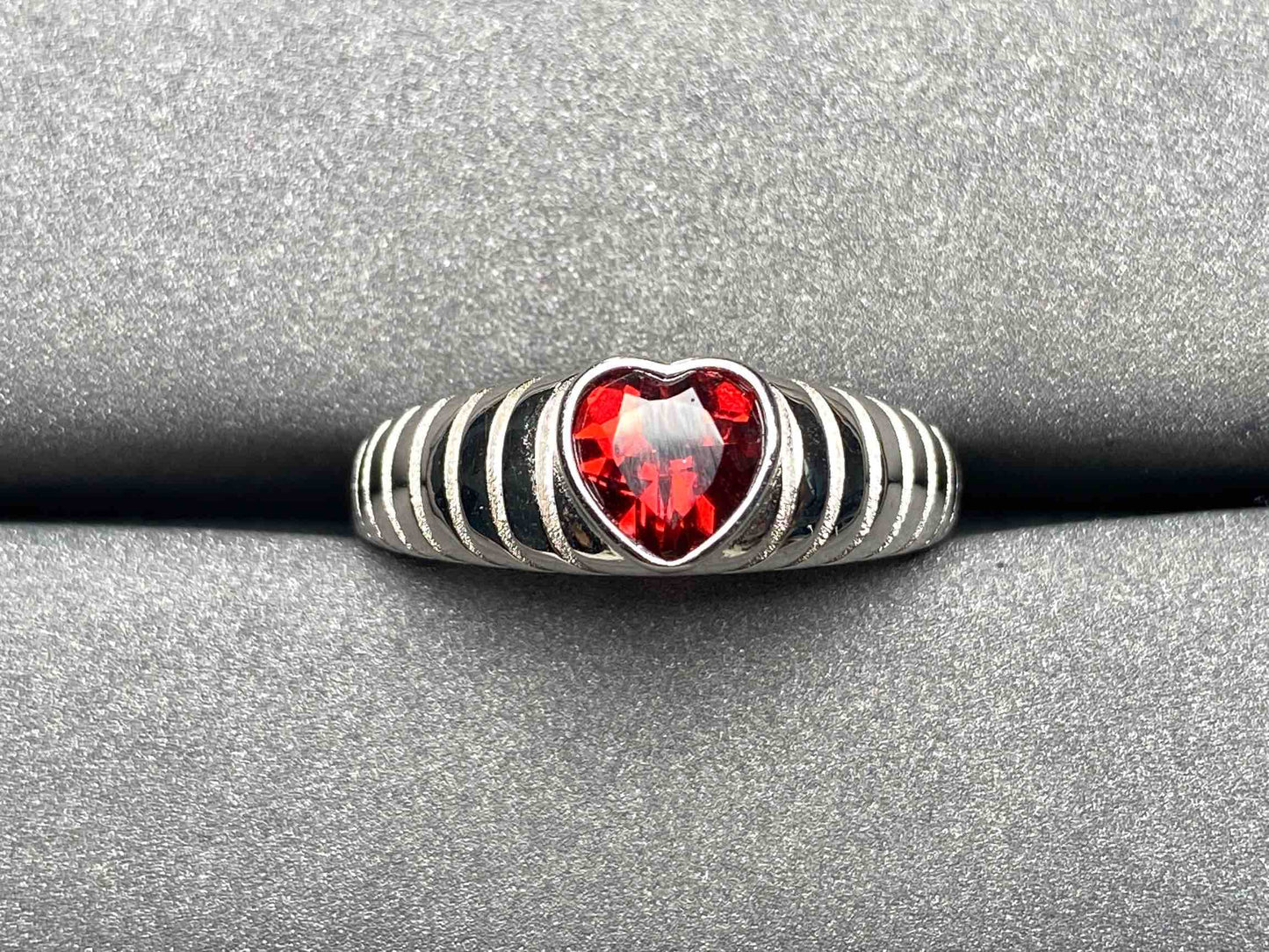 A3185 Garnet Ring