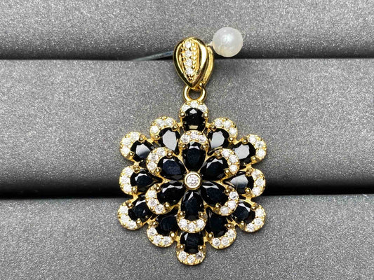 A3210 Spinel Pendant